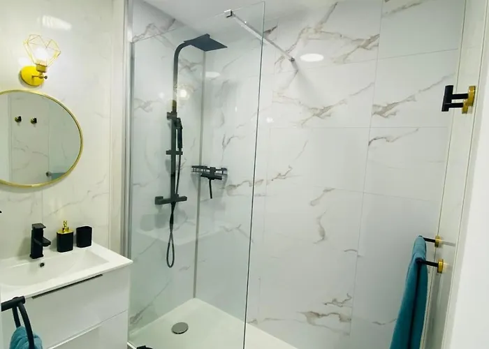 Hyper Centre T2 Parking Prive * Биарриц