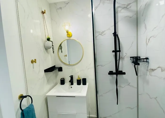 Hyper Centre T2 Parking Prive * Биарриц